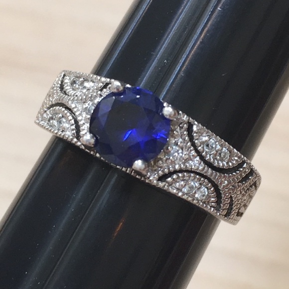 Jewelry - Sapphire & Diamond Ring